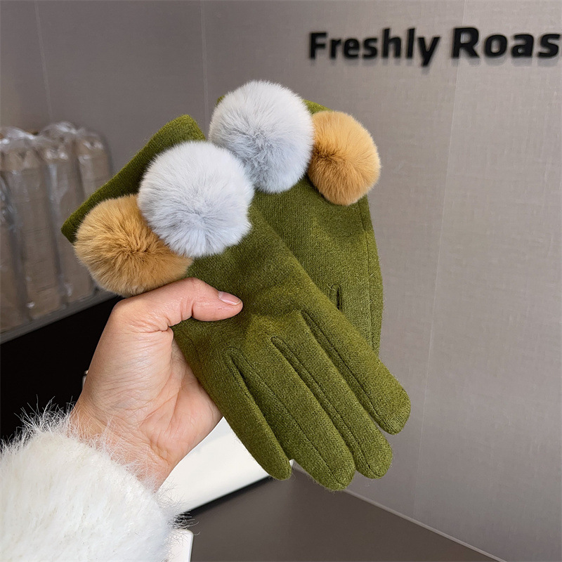 Wool Glove Lined - قفازات نسائية من الصوف بنقشة مربعات