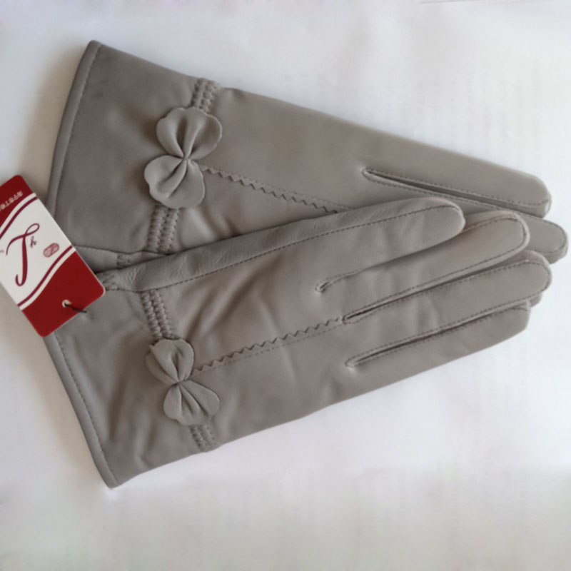 قفاز نسائي شتوي دافئ من الجلد  - مراجعة Wool Glove Lined وسعره