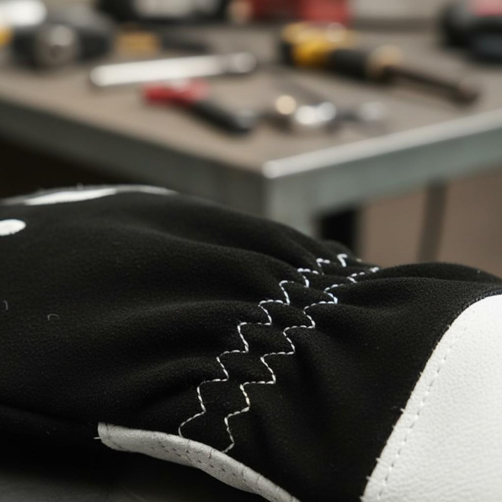 قفازات عمل المعادن TIG بتصميم  - مراجعة Heat Resistant Glove وسعره