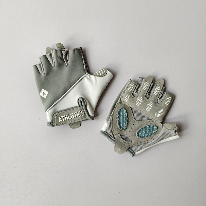 قفازات اللياقة البدنية النسائي - مراجعة Cycling Glove Padded وسعره