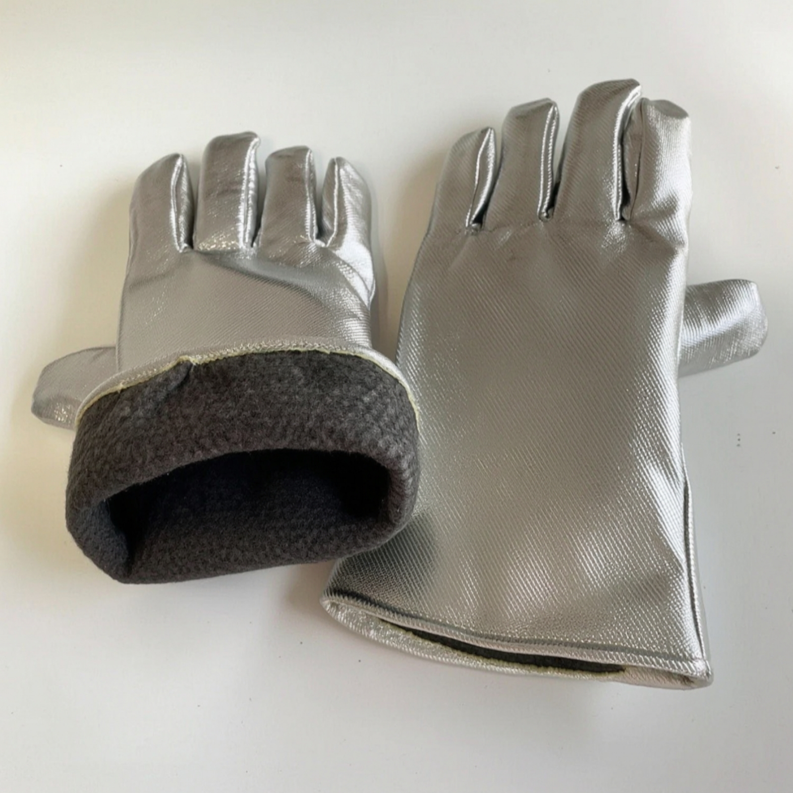 قفازات مقاومة للحرارة، قفازات  - مراجعة Heat Resistant Glove وسعره