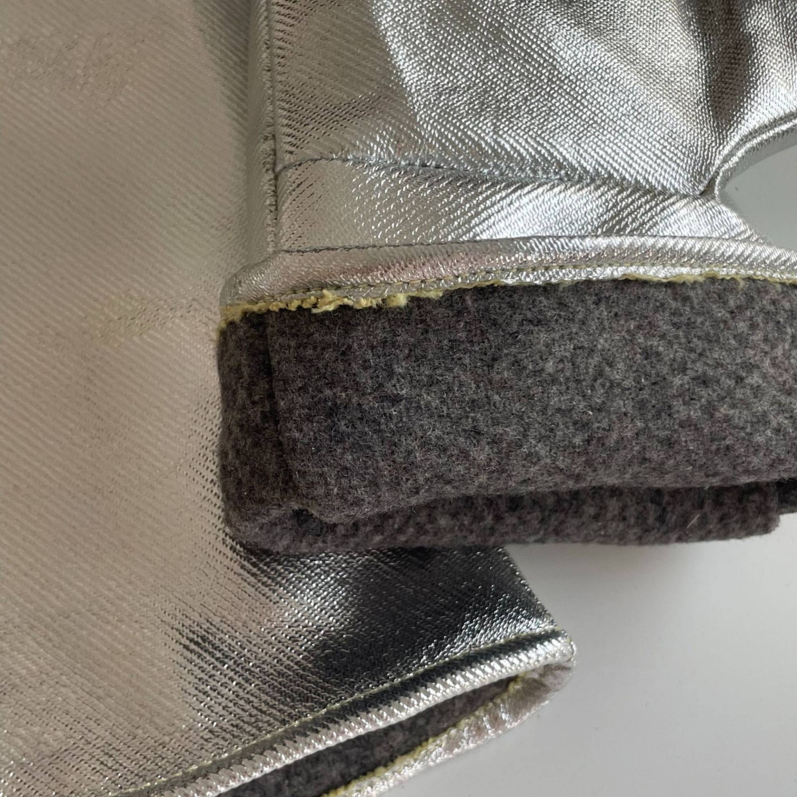 قفازات مقاومة للحرارة، قفازات  - مراجعة Heat Resistant Glove وسعره